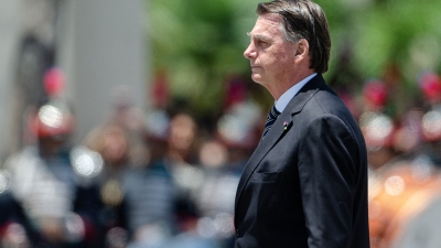 Bolsonaro provocou calote milionário na Caixa para tentar vencer eleições