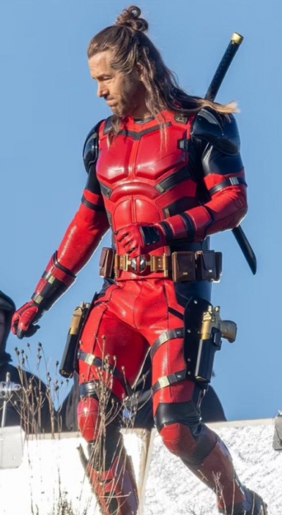 Novo visual do Deadpool de Ryan Reynolds é revelado