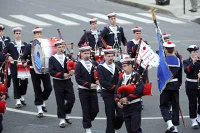 Banda da marinha francesa impressiona todo mundo