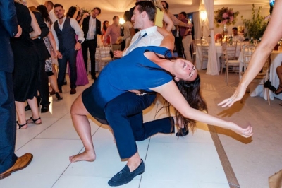 Fotógrafo mostra fotos de casamentos honestas e diverte a internet