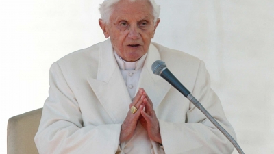 Velório de Bento XVI começa e Papa Francisco comandara funeral