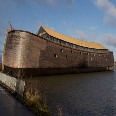 Homem constrói réplica da Arca de Noé em tamanho real na Holanda