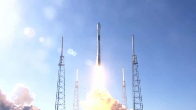 Outro foguete Falcon 9 da SpaceX chega ao número recorde de 12 lançamentos