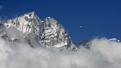 Alpinista australiano morre descendo o Evereste após chegar ao topo