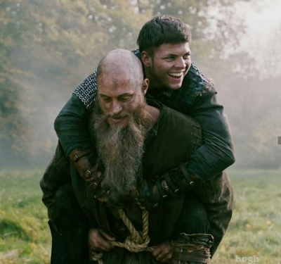 “Eu odeio me assistir na série”, diz ator de ‘Vikings’ durante entrevista