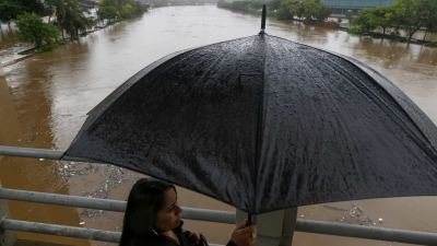 Recife já soma 33 mortes após fortes chuvas