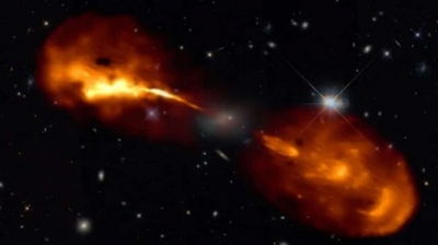 Radiogaláxia emite jatos de rádio altamente alinhados