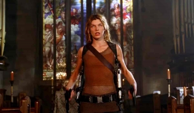 Resident Evil: A filha da atriz Milla Jovovich é idêntica a mãe